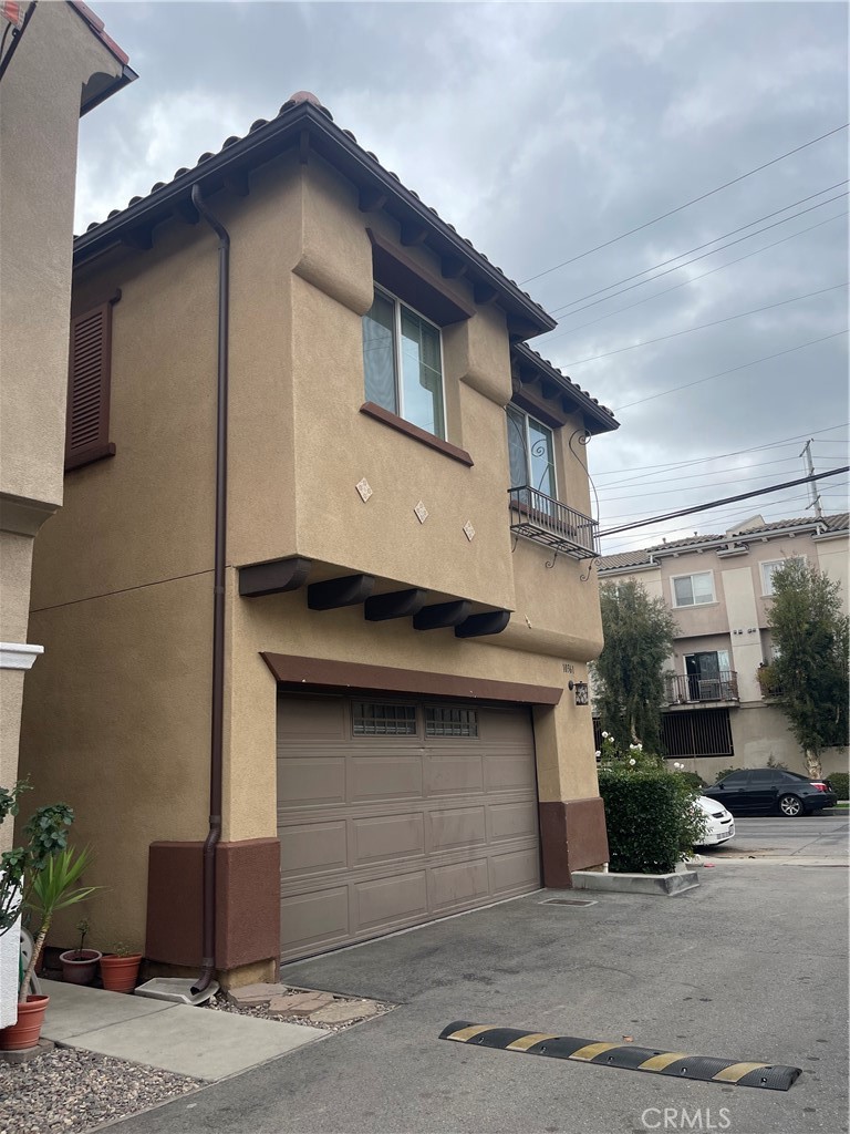 10361 Diamond Way