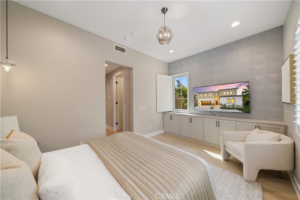 MLS #OC26117810 image #34
