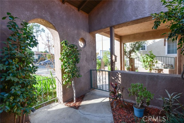 Detail Gallery Image 19 of 20 For 1834 N Avon St, Burbank,  CA 91505 - 3 Beds | 1 Baths