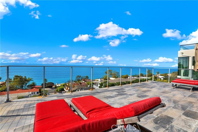 Detail Gallery Image 17 of 23 For 2510 Glenneyre St, Laguna Beach,  CA 92651 - 3 Beds | 3 Baths