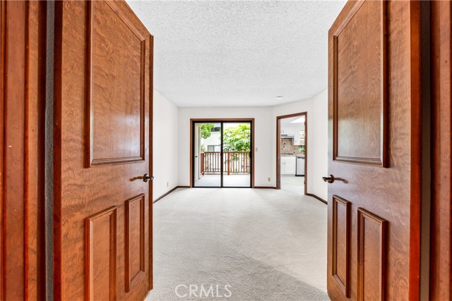 6222 Riviera Circle, Long Beach CA: https://media.crmls.org/medias/8c2cf5fa-cc46-4fa0-9af9-a1058596a4dd.jpg