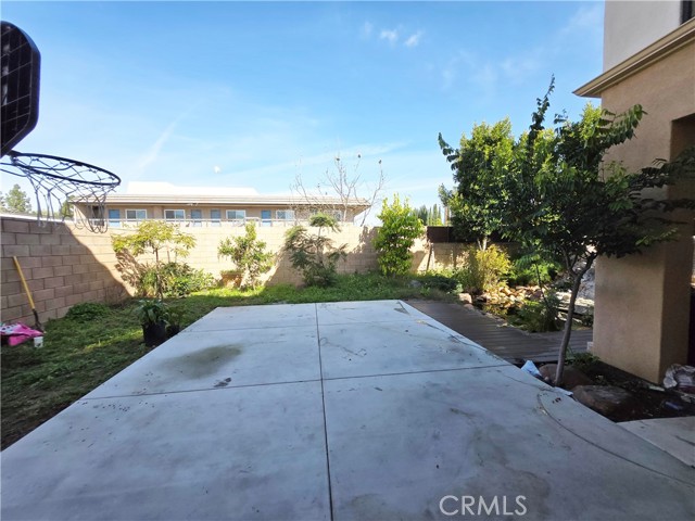 Detail Gallery Image 4 of 23 For 10457 Saint Anna Pl, Fountain Valley,  CA 92708 - 4 Beds | 4 Baths