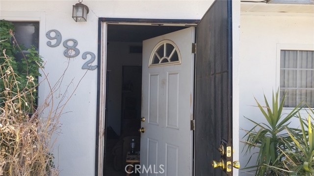 982 E Barnard Street, Blythe CA: https://media.crmls.org/medias/8c2dcad7-0cdc-4576-a82b-bc88d4f7df0d.jpg