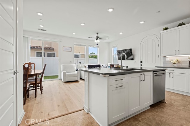 Detail Gallery Image 9 of 47 For 1544 W Plaza Del Amo, Torrance,  CA 90501 - 3 Beds | 2/1 Baths