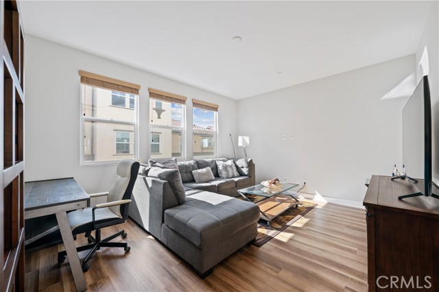 Detail Gallery Image 5 of 35 For 619 W Foothills Blvd #53,  Glendora,  CA 91741 - 2 Beds | 2/1 Baths