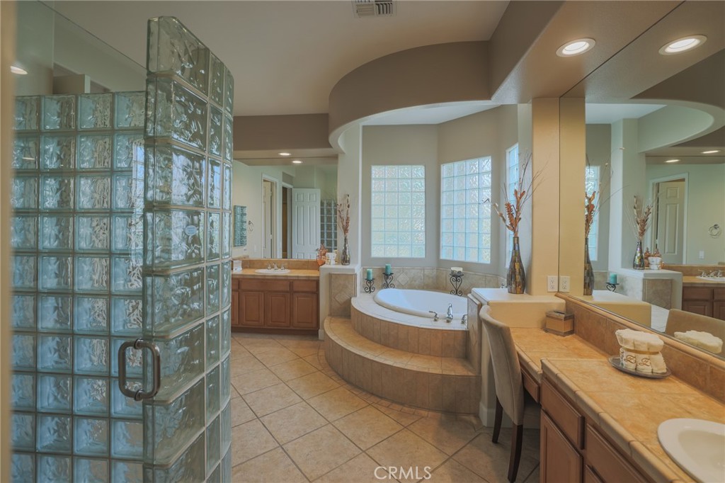 MLS #OC25159227 image #21