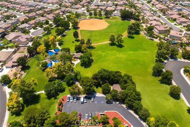 14261 Settlers Ridge Court, Eastvale CA: https://media.crmls.org/medias/8c2e86c2-4ed9-4e0a-bab0-a1f182fd20cb.jpg