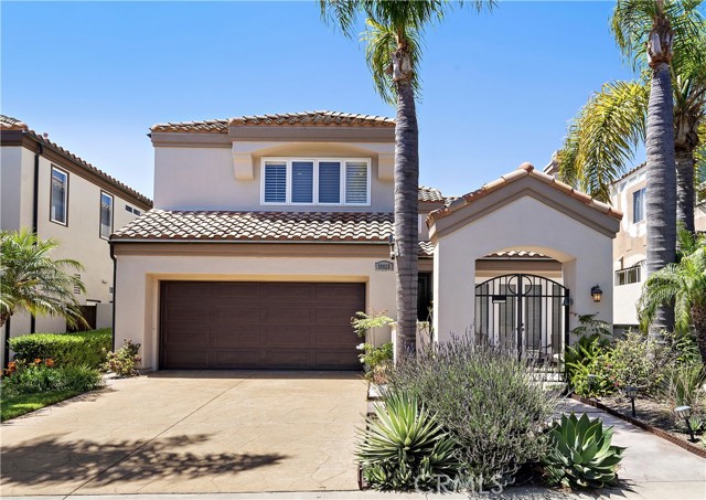 19025 Bayhill Lane, Huntington Beach CA: https://media.crmls.org/medias/8c2eccc7-951b-4fec-be90-113d3e2c21a4.jpg