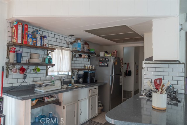 Detail Gallery Image 6 of 8 For 2139 4, Ontario,  CA 91764 - 4 Beds | 2 Baths