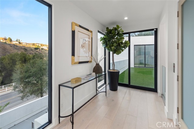 158 Bell Canyon Road, Bell Canyon CA: https://media.crmls.org/medias/8c304272-90f7-47e1-9fde-3a1fc95203c8.jpg