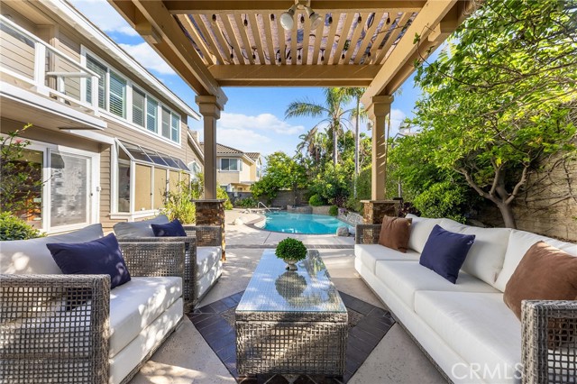 2712 N Roxbury Street, Orange CA: https://media.crmls.org/medias/8c305769-939f-4c6b-98f8-268308234813.jpg