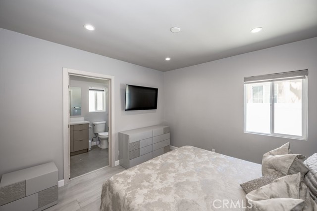 Detail Gallery Image 8 of 19 For 6146 Morella Ave, North Hollywood,  CA 91606 - 3 Beds | 2 Baths