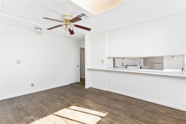 35011 Avenue E, Yucaipa CA: https://media.crmls.org/medias/8c30b77d-83ac-435c-8d48-046674ce02cf.jpg