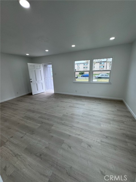 Detail Gallery Image 3 of 11 For 201 E Home St, Long Beach,  CA 90805 - 2 Beds | 1 Baths