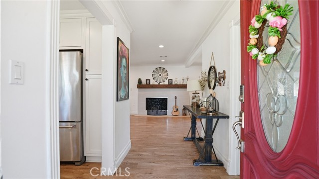 Detail Gallery Image 6 of 56 For 11426 Collett Avenue, Granada Hills,  CA 91344 - 3 Beds | 2 Baths