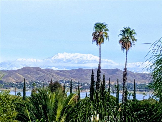 15192 Laguna Avenue, Lake Elsinore CA: https://media.crmls.org/medias/8c3256ec-40b5-4452-b2e9-c89f386b7603.jpg