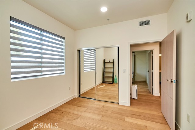 820 S Wilton Place, Los Angeles CA: https://media.crmls.org/medias/8c328b92-017f-47df-adb0-6d58e7869bb6.jpg