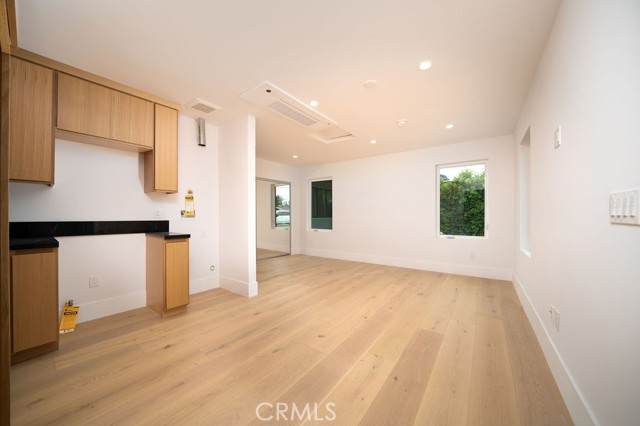 10828 Hasty Avenue, Downey CA: https://media.crmls.org/medias/8c32c8da-f24c-4598-af9f-d32fbc7eeeea.jpg