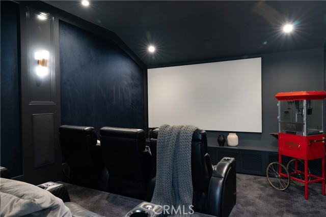 Detail Gallery Image 19 of 59 For 2520 La Condesa Dr, Los Angeles,  CA 90049 - 5 Beds | 6 Baths