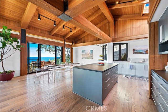 Detail Gallery Image 12 of 69 For 2623 Victoria Dr, Laguna Beach,  CA 92651 - 4 Beds | 3/1 Baths