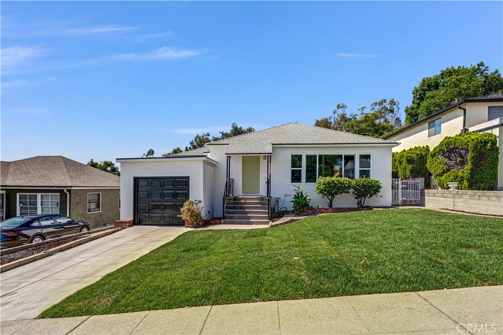 4622 Edelle Place