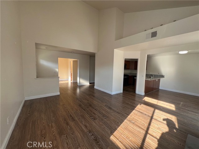 Detail Gallery Image 7 of 21 For 7685 Haven Ave, Rancho Cucamonga,  CA 91730 - 3 Beds | 3 Baths