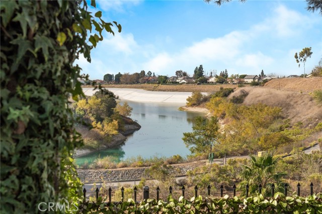 Detail Gallery Image 35 of 38 For 950 S Rim Crest Dr #12,  Anaheim Hills,  CA 92807 - 2 Beds | 2/1 Baths