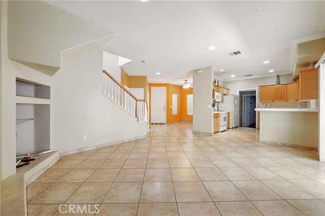 Detail Gallery Image 12 of 51 For 6134 Clara St, Bell Gardens,  CA 90201 - 4 Beds | 2/1 Baths