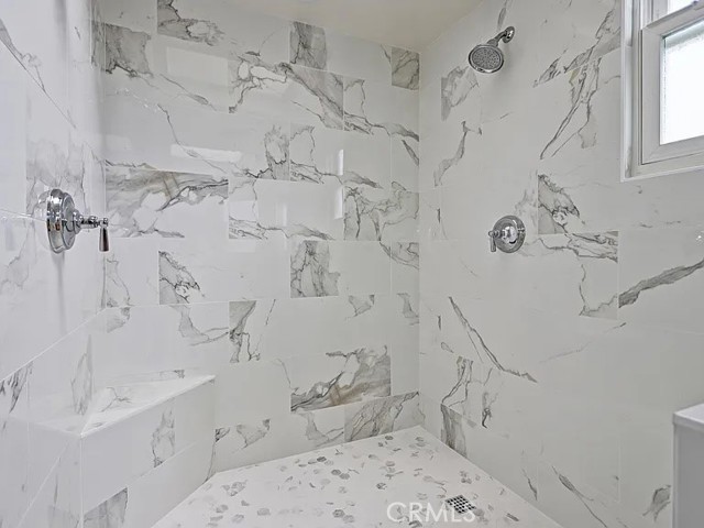 Detail Gallery Image 16 of 22 For 317 4th St, Manhattan Beach,  CA 90266 - 4 Beds | 4 Baths