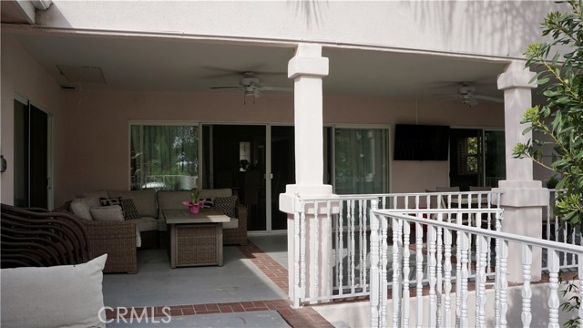 Detail Gallery Image 14 of 32 For 925 Sherlock Dr, Burbank,  CA 91501 - 3 Beds | 3 Baths