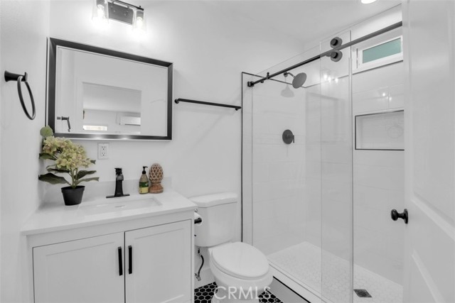 Detail Gallery Image 7 of 10 For 2697 Merced, Los Angeles,  CA 90065 - 4 Beds | 2 Baths
