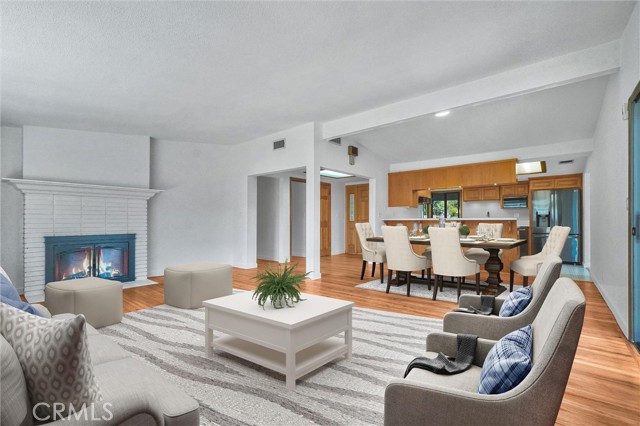 14141 Clarissa Lane, North Tustin CA: https://media.crmls.org/medias/8c3848ea-e705-400b-b7db-ddfe8f94f10b.jpg