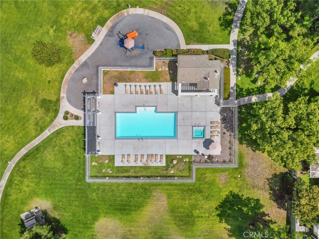 https://media.crmls.org/medias/8c39d09a-4602-45b6-82de-dc9578faae5c.jpg?preset=X-Large