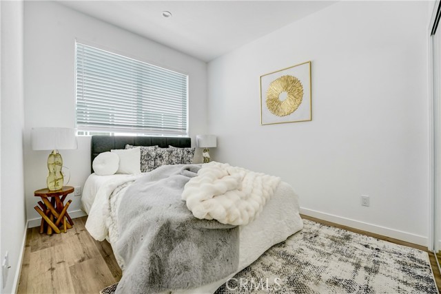 Detail Gallery Image 15 of 16 For 11958 Vanowen Ave, North Hollywood,  CA 91605 - 4 Beds | 3/1 Baths