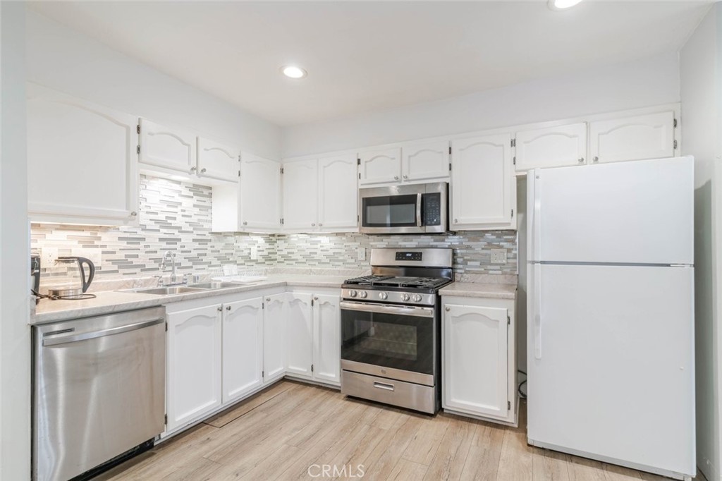 6539 Coldwater Canyon Avenue