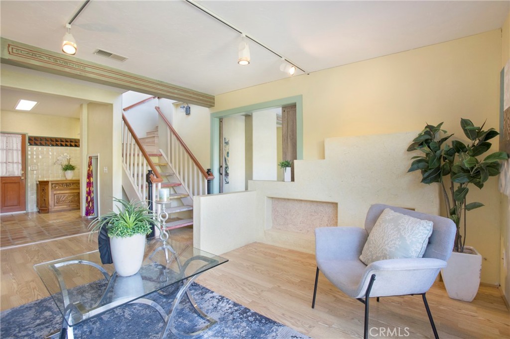 MLS #OC25263981 image #21