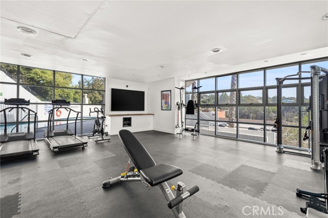 Detail Gallery Image 35 of 36 For 171 N Church Ln #407,  Los Angeles,  CA 90049 - 2 Beds | 2 Baths