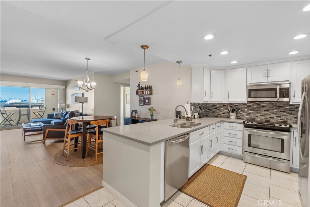 525 E Seaside Way #905