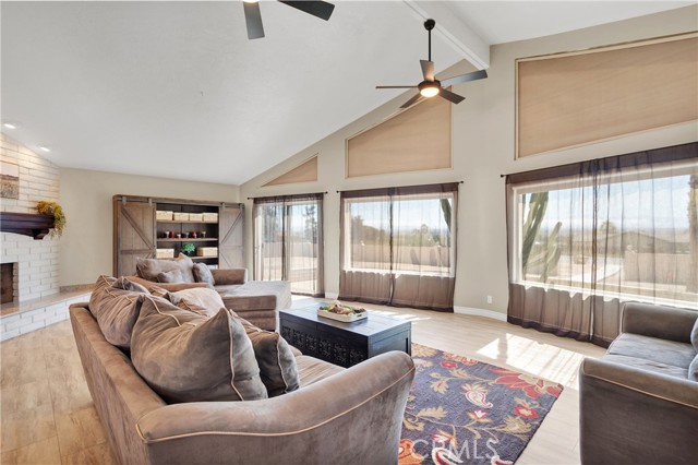 Detail Gallery Image 15 of 67 For 14585 Apple Valley Rd, Apple Valley,  CA 92307 - 3 Beds | 2 Baths