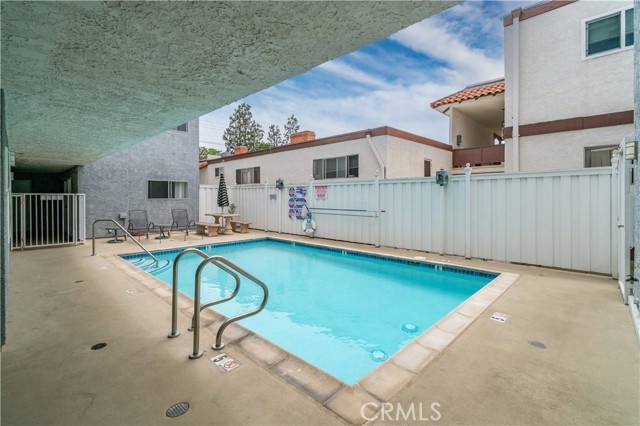 8635 Falmouth Avenue, Playa del Rey CA: https://media.crmls.org/medias/8c3d7bcd-14f7-4045-97ec-6ff62a6319da.jpg