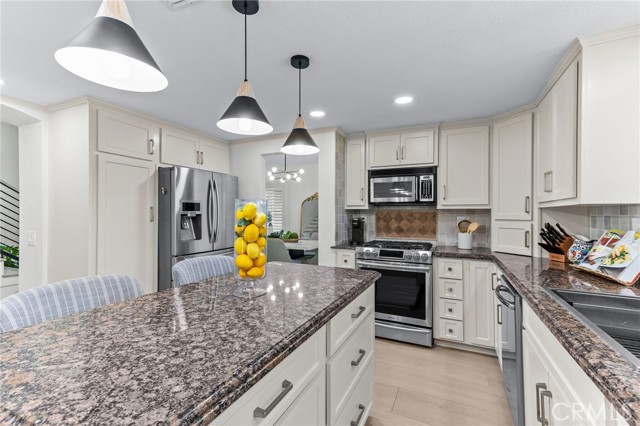 Detail Gallery Image 11 of 53 For 3094 Windemere Ct, Chino Hills,  CA 91709 - 4 Beds | 2/1 Baths
