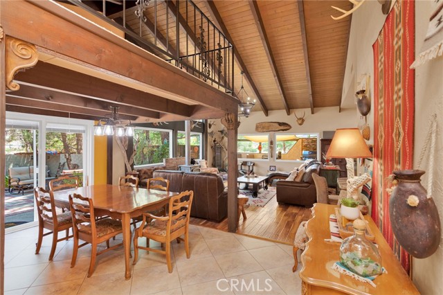 6375 Arrowhead Lake Road, Hesperia CA: https://media.crmls.org/medias/8c3dbaca-9dfe-4f84-a6f0-7e9db38518b7.jpg