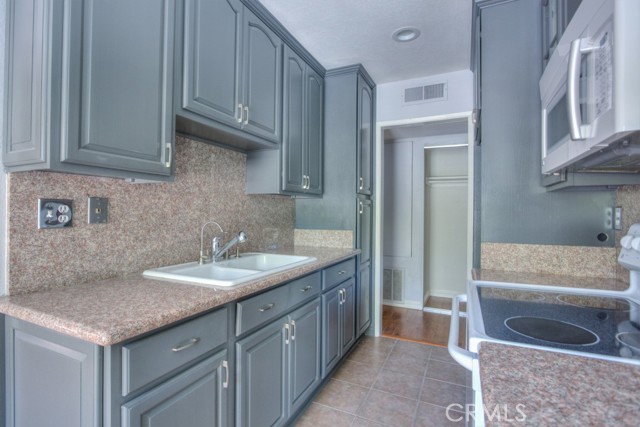 Detail Gallery Image 6 of 32 For 330 S Mentor Ave #101,  Pasadena,  CA 91106 - 1 Beds | 1 Baths