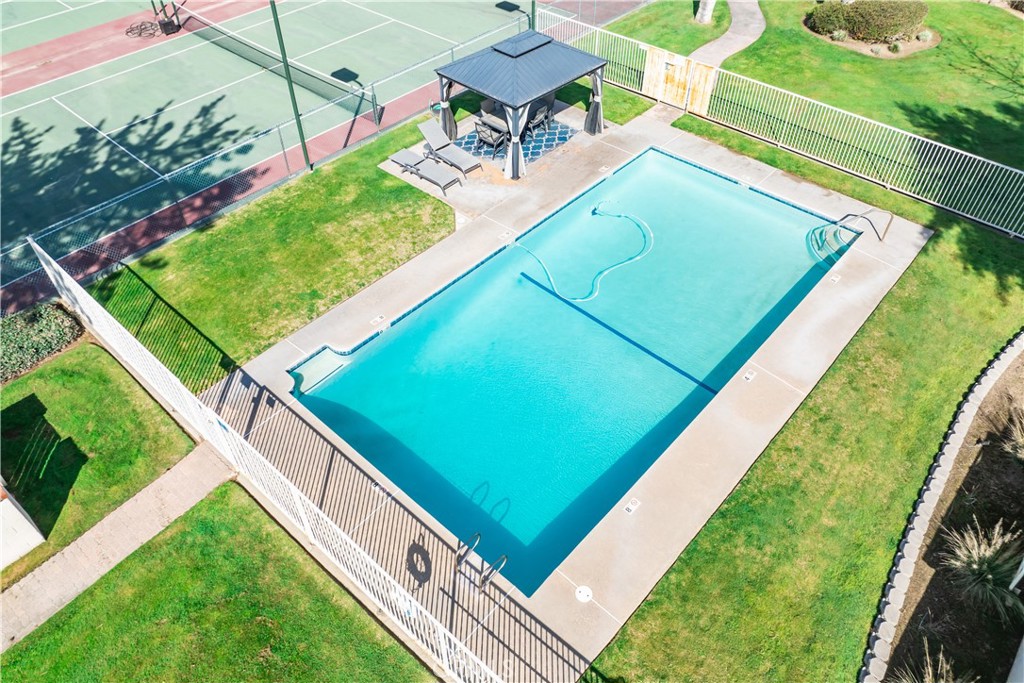 https://media.crmls.org/medias/8c3e5036-e6a8-46b6-a873-0f3ac7f28d5f.jpg?preset=X-Large