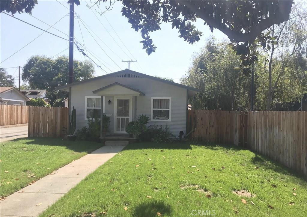 2122 E Street, La Verne, CA 91750
