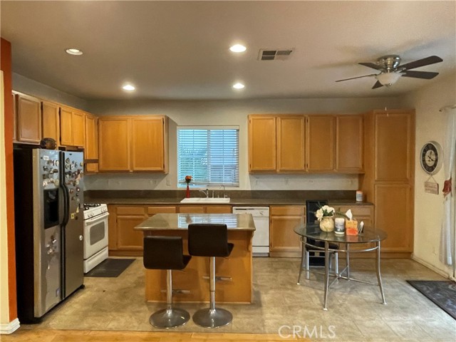 Detail Gallery Image 14 of 22 For 1385 Estel, Pomona,  CA 91768 - 5 Beds | 3 Baths