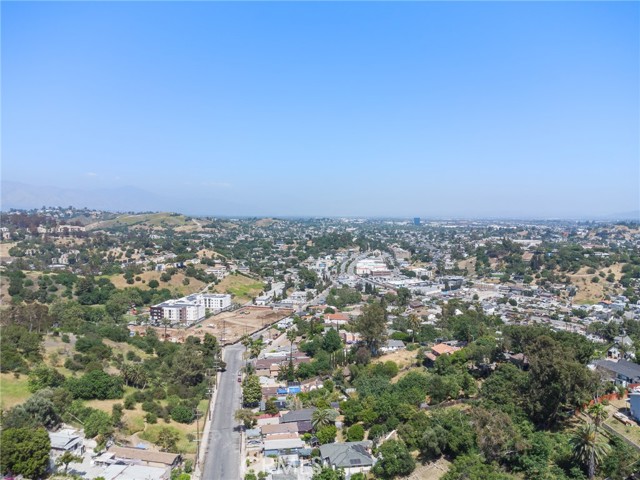 4142 Mercury Avenue, Los Angeles CA: https://media.crmls.org/medias/8c3f16a1-7d37-4ec4-8fd0-fd1eedd30f66.jpg