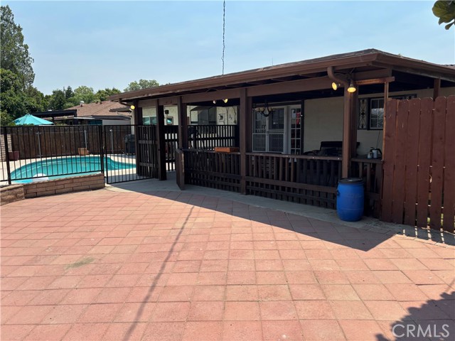 389 E Rancho Road, Corona CA: https://media.crmls.org/medias/8c3f4bcc-7d13-4ced-8153-2c2cbdddcfc7.jpg