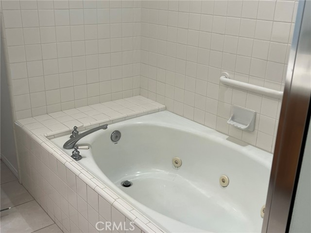 Detail Gallery Image 37 of 69 For 230 Lille Lane 212, Newport Beach,  CA 92663 - 2 Beds | 2 Baths