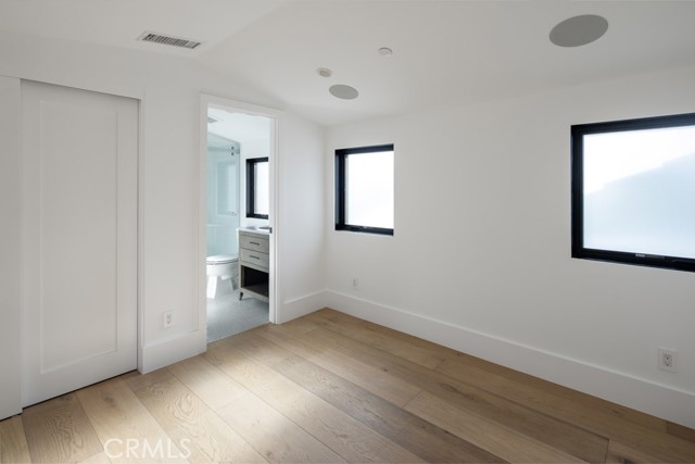 Detail Gallery Image 13 of 17 For 616 Acacia, Corona Del Mar,  CA 92625 - 3 Beds | 3/1 Baths